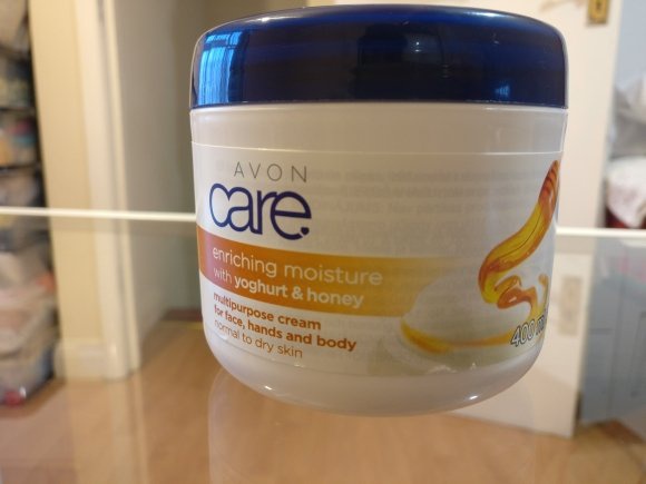 Avon Care Enriching Moisture With Yogurt And Honey