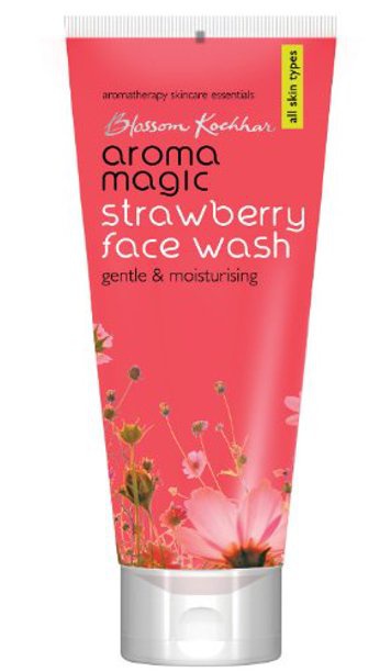 Blossom Kochhar Aroma Magic Strawberry Face Wash