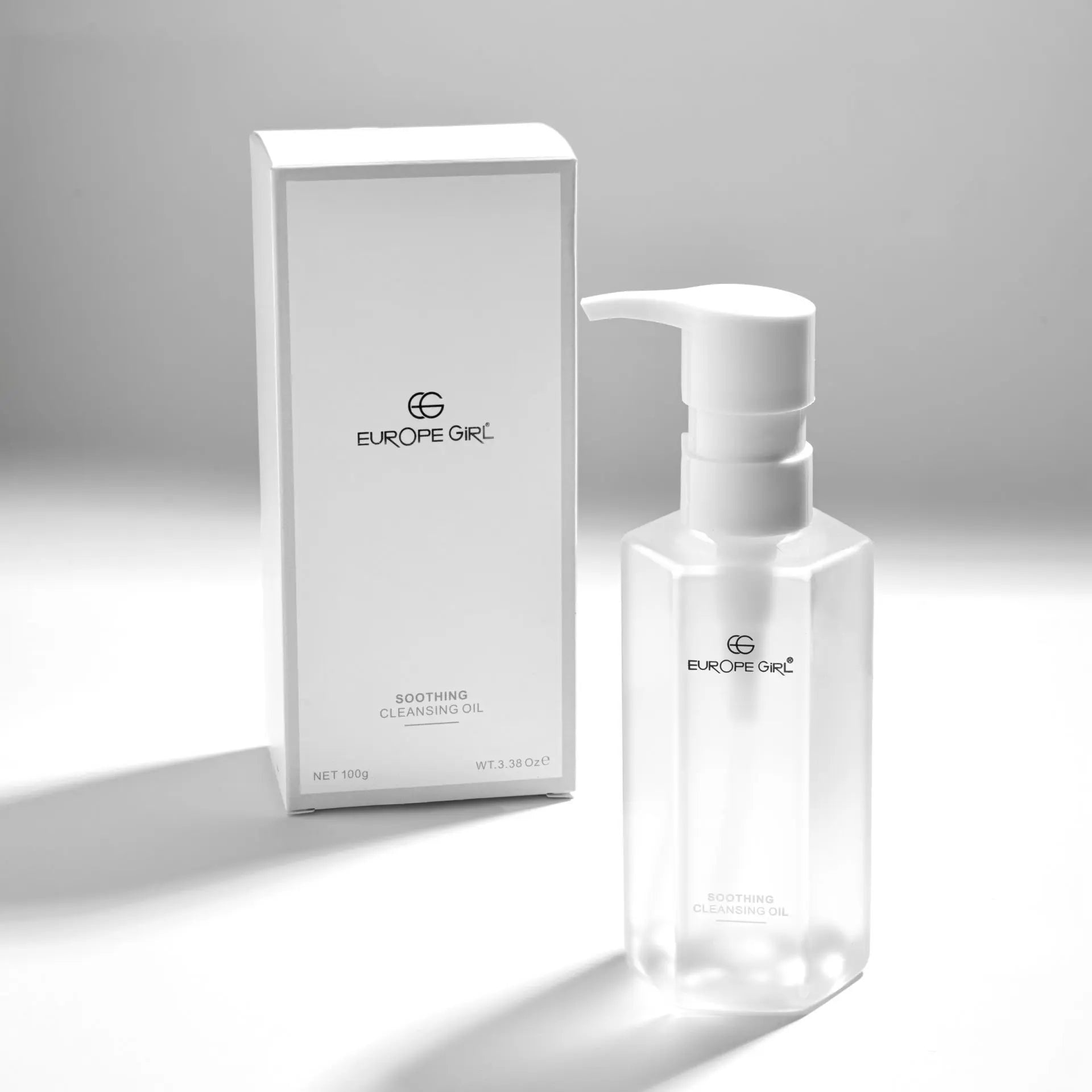 Europe girl Soothing Cleansing Oil