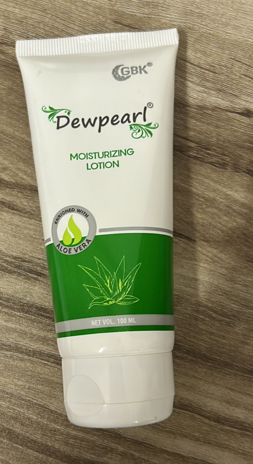GSK Healthcare Dewpearl Moisturizing Lotion