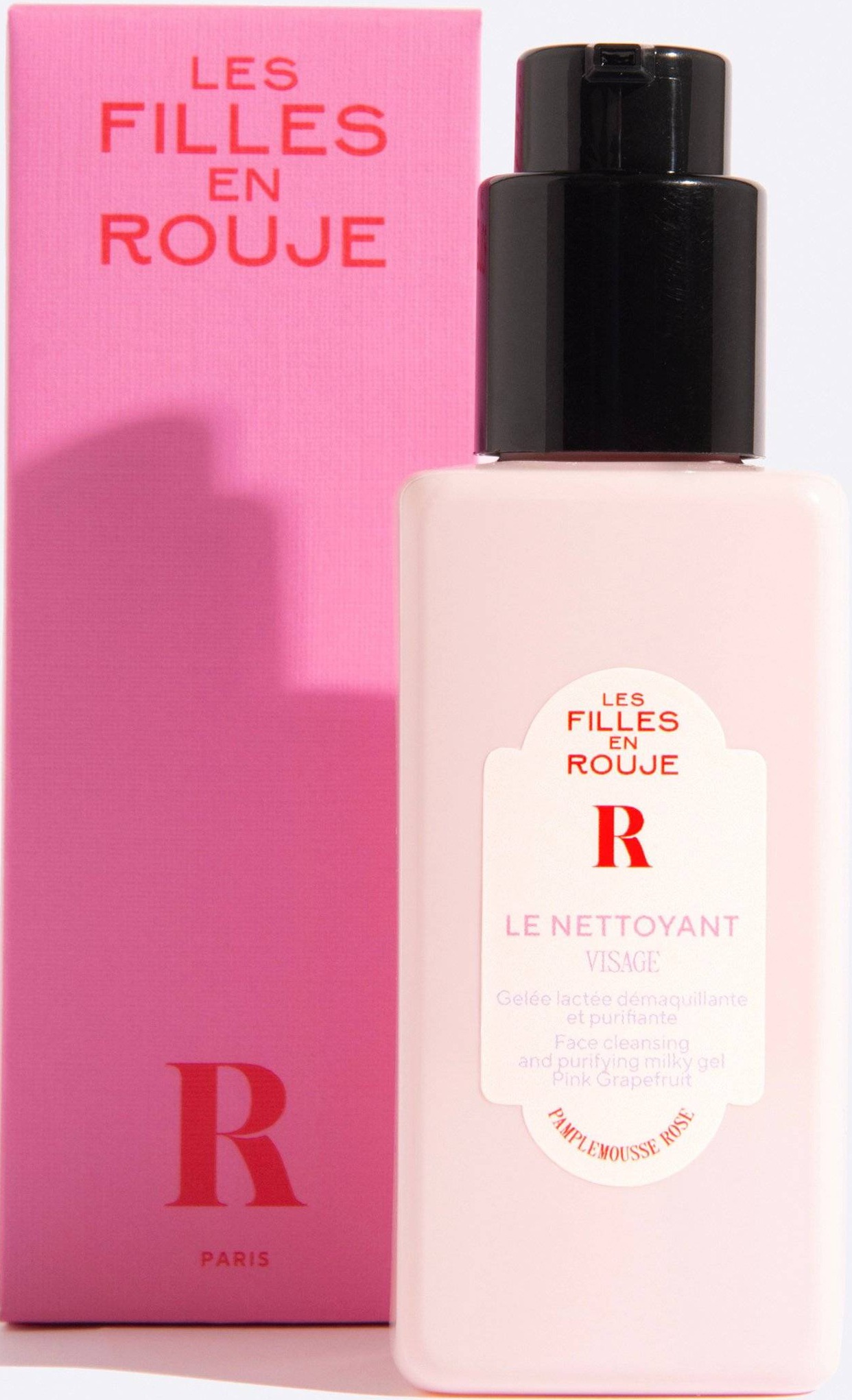 Les Filles en Rouje Le Nettoyant