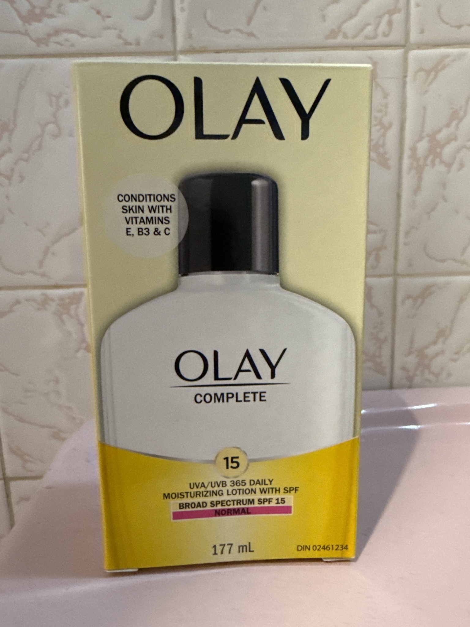 Olay Complete UVA/UVB 365 Daily Moisturizing Lotion With SPF 15