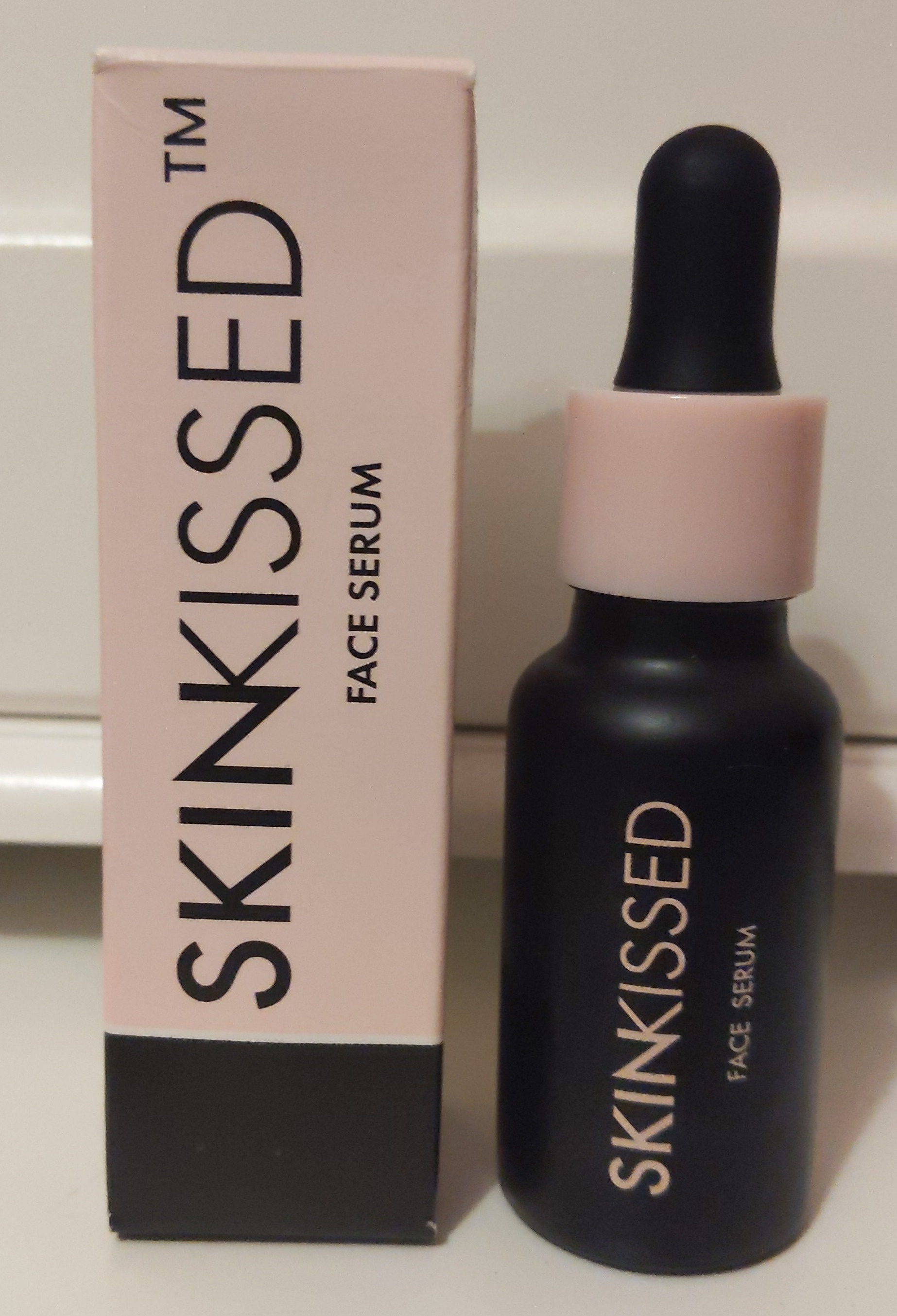 Skinkissed Face Serum