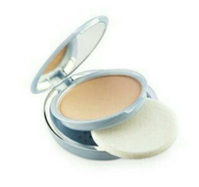 Wardah Lightening Two Way Cake Light Feel Spf 15