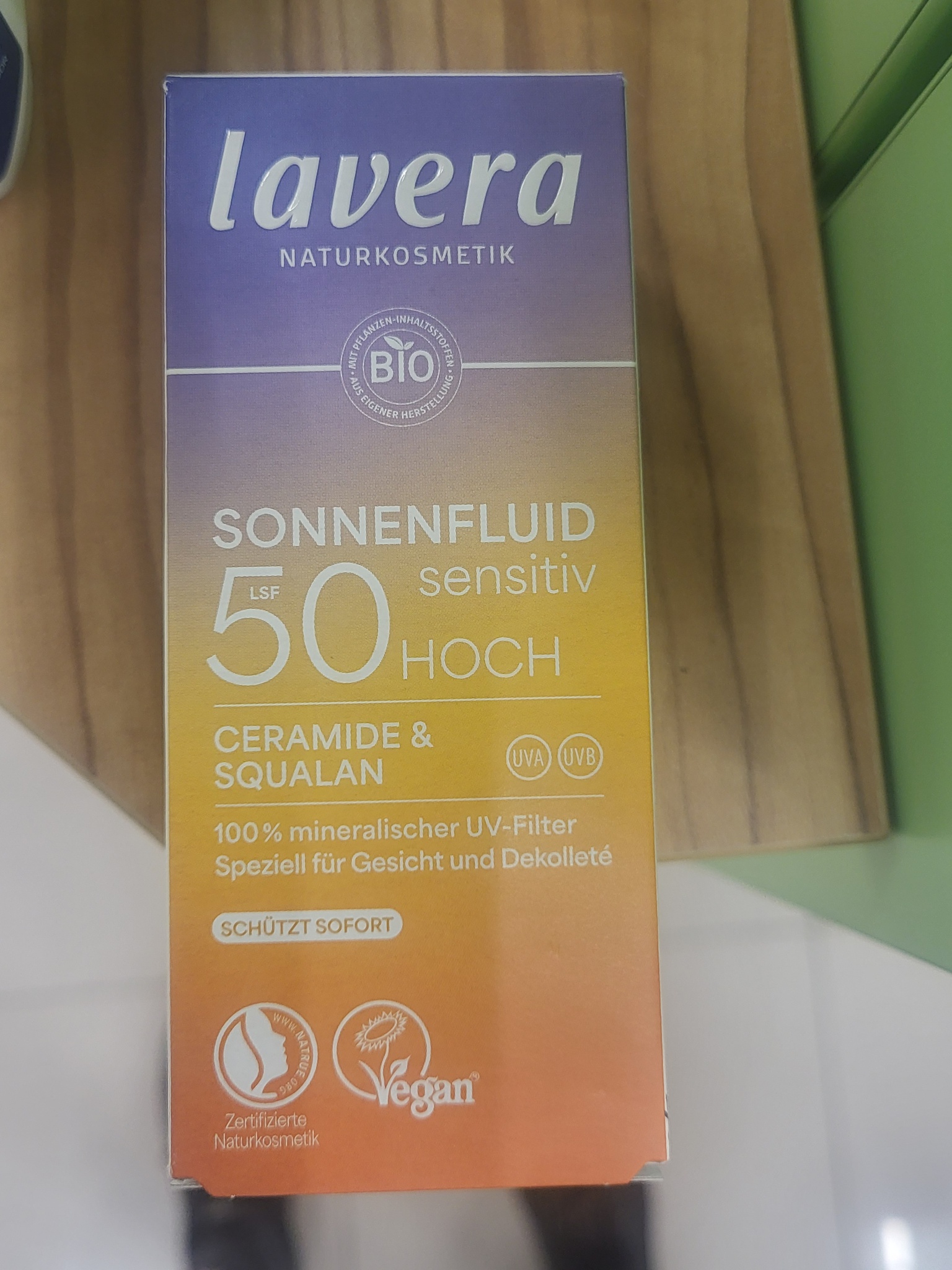 lavera naturkosmetik Sonnenfluid SPF 50