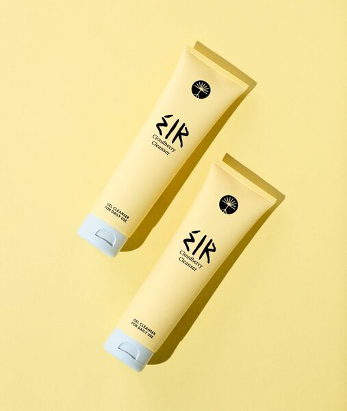 Файл:Eir-Scandinavia-Cloudberry-Cleanser.jpeg