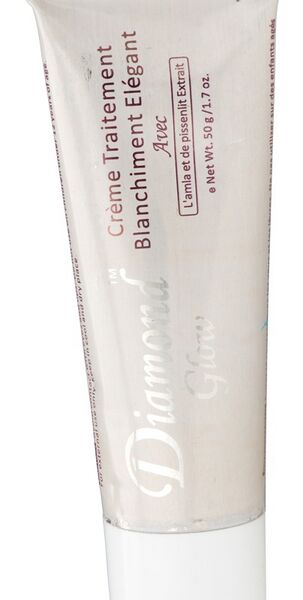 Файл:La-Belle-Glow-Diamond-Glow-Treatment-Cream.jpeg