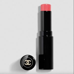 Chanel-Les-Beiges-Healthy-Glow-Lip-Balm.jpeg