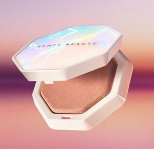 Fenty-Beauty-Demi-Glow-Highlighter.jpeg