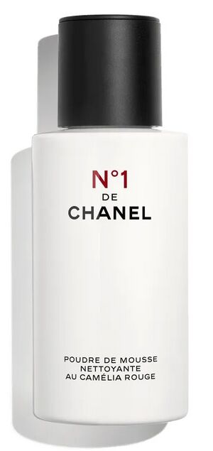 Chanel-Poudre-De-Mousse-Nettoyante-Au-Camelia-Rouge.jpeg